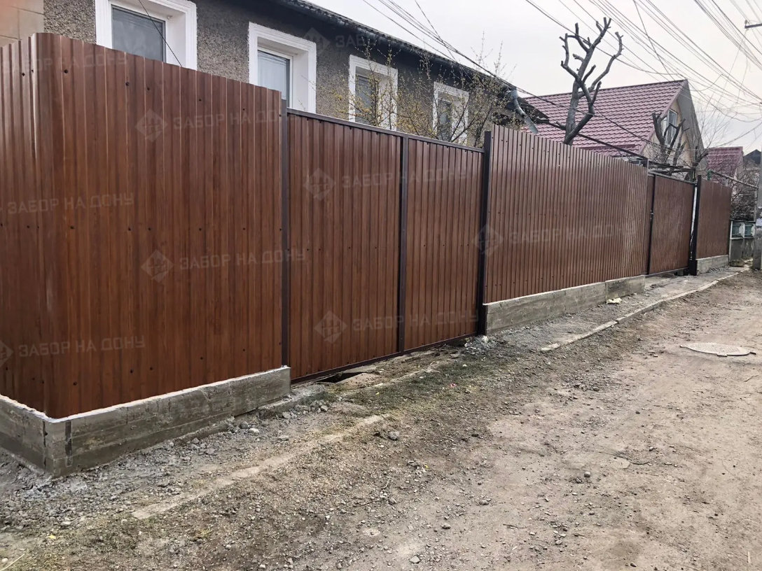 Распашные ворота из профлиста  в Горловке